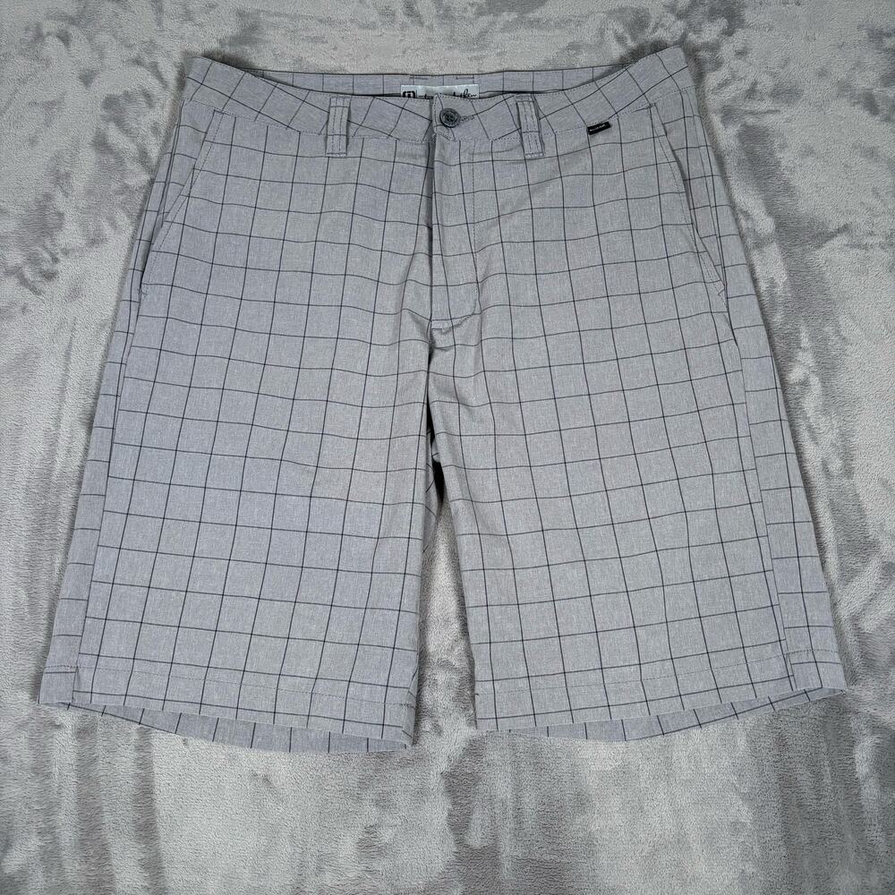 TravisMathew Grey Grid Pattern Golf Shorts Size 34 Stretch